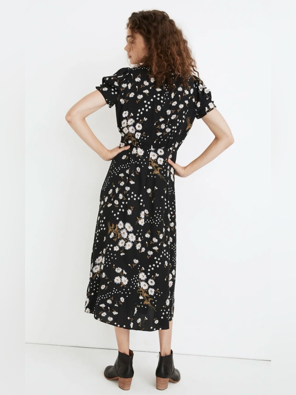 Madewell Puff-Sleeve Wrap-Front Midi Dress in Polka Daisies - Picture 2 of 10